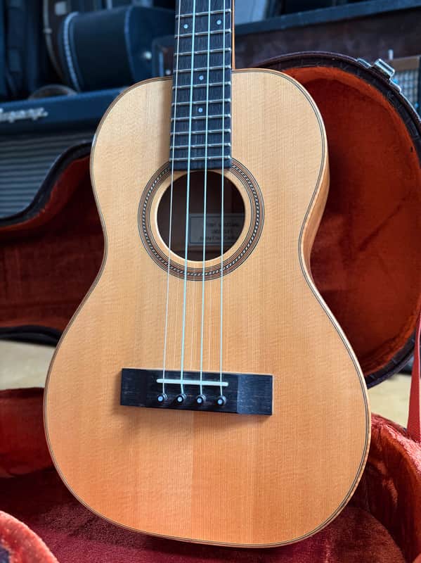 Tony Graziano Custom Baritone Ukulele #587 – Spruce / Figured Koa – Hardshell Case image 1