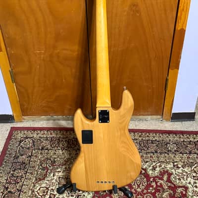 Sire Marcus Miller V7 5 String 2026 - Natural image 5