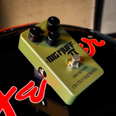Immagine Electro-Harmonix Green Russian Big Muff Pi Reissue 2017 - Present - Green - 3