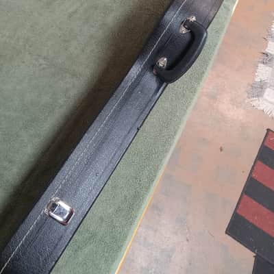 Quest Guitar case 1986?  black image 4