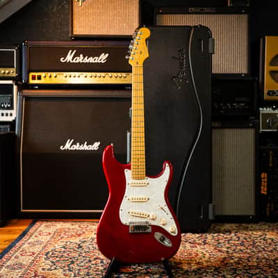 Fender American Deluxe Stratocaster with Maple Fretboard 2002 image 2