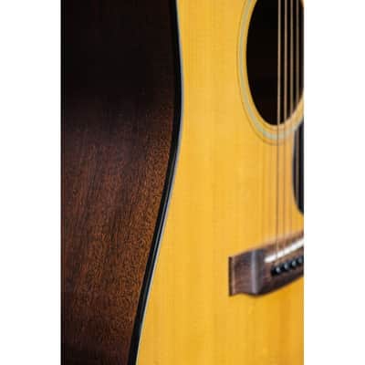 1982 Martin D-18 natural image 8