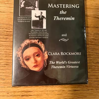 Moog Etherwave Plus Theremin + Extras image 12