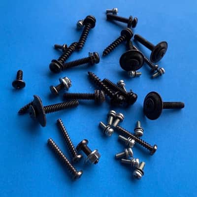 Peavey VYPYR 15W Guitar Amplifier Part: Random Cabinet & PCB Screws Washers image 7