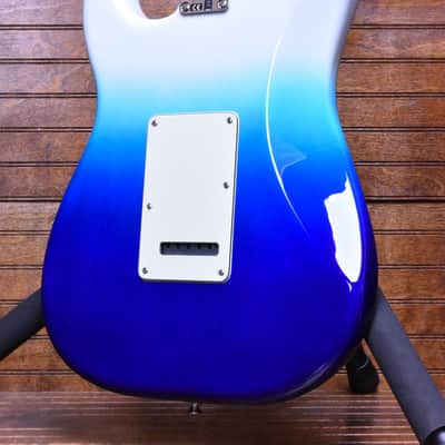 Fender Player Plus Stratocaster® HSS, Pau Ferro Fingerboard, Belair Blue image 8
