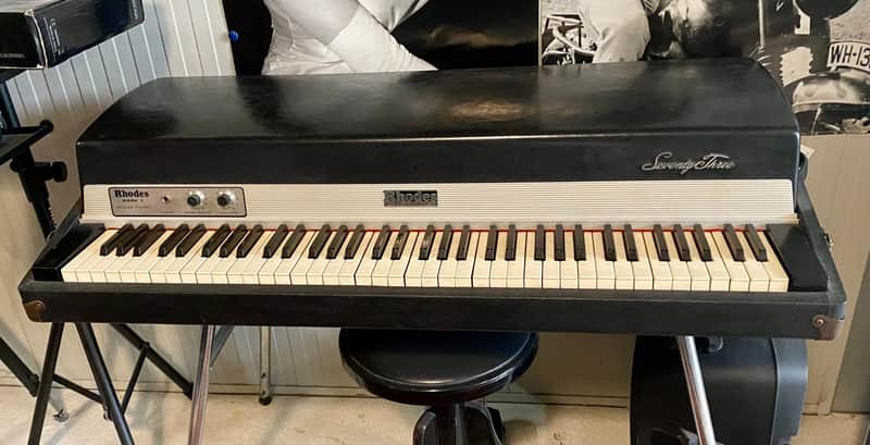 Rhodes Mark I Stage 73-Key Electric Piano 1975 - 1979 - Black Rounded Top image 1
