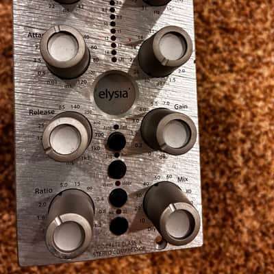 Elysia xpressor 500 Series Compressor - Meteor Limited Edition image 2