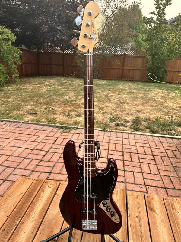Fender Standard Jazz Bass with Rosewood Fretboard