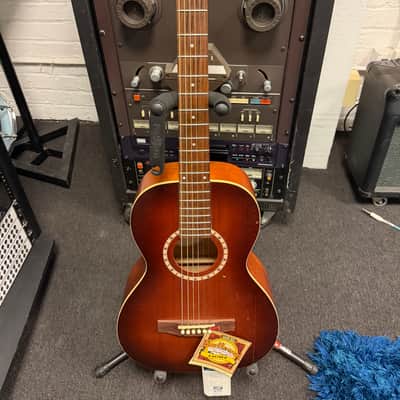Art & Lutherie AMI CEDAR 2006 - Antique burst image 1