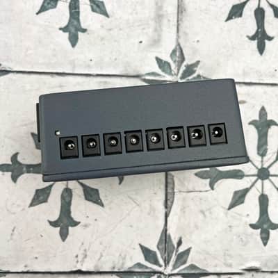 Walrus Audio Aetos 120V Clean Power Supply V1 image 3