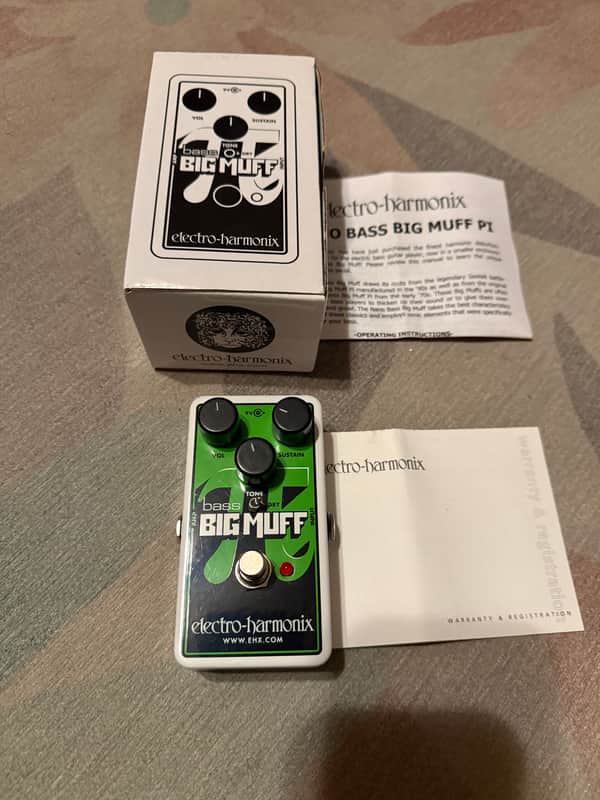Electro-Harmonix Nano Bass Big Muff Pi Distortion / Sustainer 2014 - Present - Green / Black image 1