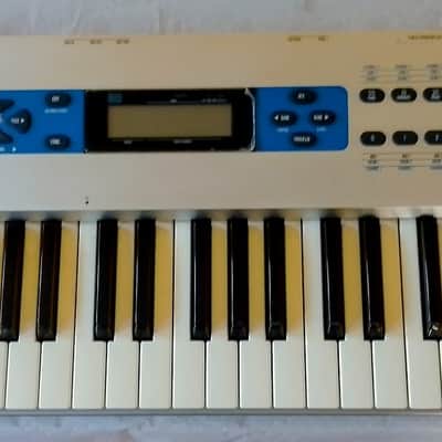 Alesis QS 6.2 Keyboard Synthesizer