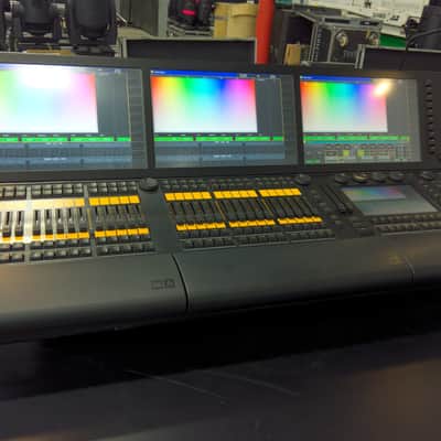 MA Lighting MA2 Full-size 8,192 Ch Console image 2