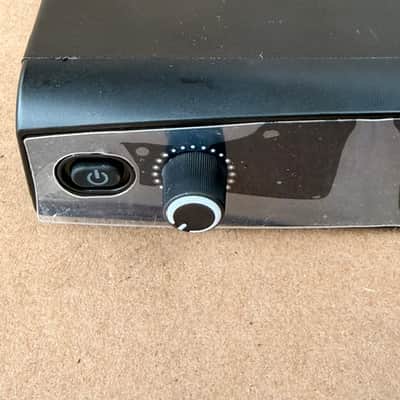Phenyx Pro PTU-52 Dual Handheld Wireless Microphone System image 3
