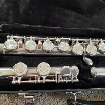 Yamaha Model 221 Flute All New Pads, Clean and Adjusted image 2