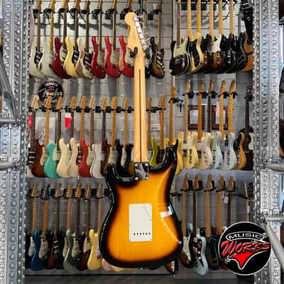 Fender Traditional Ii 50 Stratocaster Mij Japan 2 Tone Sunburst image 7