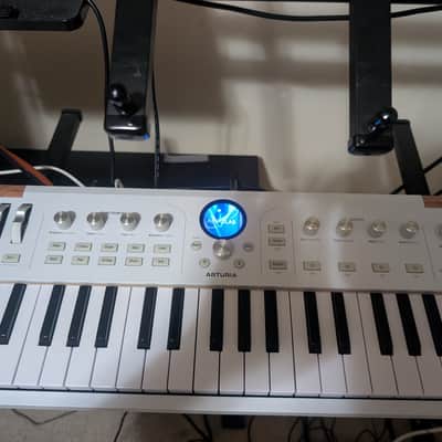 Arturia AstroLab 37-Key Stage Keyboard 2025 - Present - White image 2