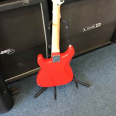 Squier MINI STRATOCASTER LATE 2000’s - RED image 6