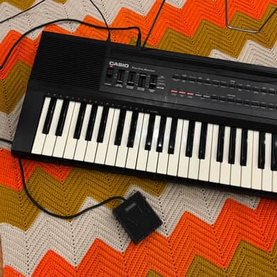 Casio Keyboard - 1980’s Made in Japan🇯🇵! - Original Case and Accessories! - Great Synth! - image 15