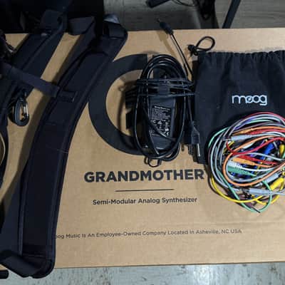 Moog Grandmother Synthesizer CIB w/ SR Series Case image 3