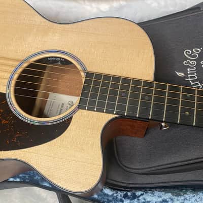 NEW! Martin 000C Jr-E Acoustic-Electric Guitar - Natural - Deluxe Gig Bag - Authorized Dealer - 4lbs - G06946 image 2