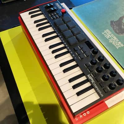 Akai MPK Mini Plus 37-Key MIDI Controller 2022 - Present - Black