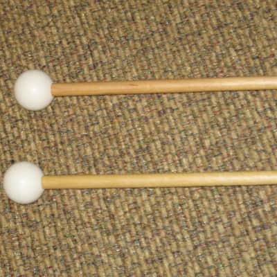 one pair new old stock near A+ Mike Balter MB93B (93B) Extra Hard Keyboard Mallets, 1 plastic (phenolic) round white HEADS and natural birch HANDLES - mid to late 1990s (+ packaging) Unwound Series image 18