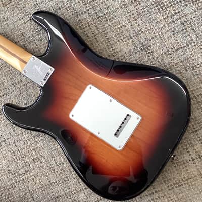 Fender Player II Stratocaster in 3-Color Sunburst image 3