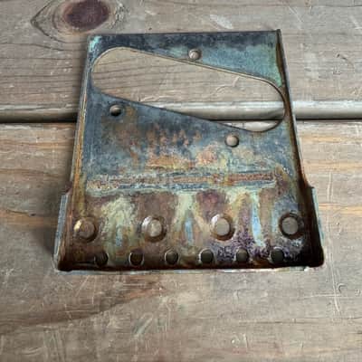Real Life Relics Vintage Telecaster® Bridge Plate scalloped short walls    (AE6)