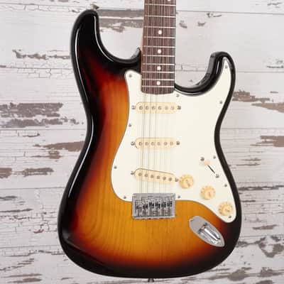 Fender Stratocaster XII 12-String 2002-2004 - 3 Tone Sunburst image 3
