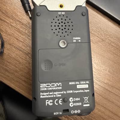 Zoom H4N Handy Recorder - includes AC adapter, wired remote, 16GB SD card, and Pelican 1060 Case image 7