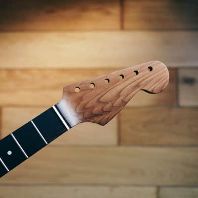 Stratocaster Neck – Roasted Maple & Rosewood | 21 Frets | Nitro Satin Finish | Bone Nut image 15