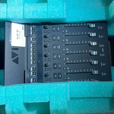 Avid S1 Control Surface image 5