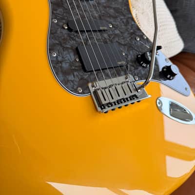 *Upgraded* Fender Player II Modified Stratocaster with Maple Fretboard 2025 - Present - Sunshine Yellow image 5