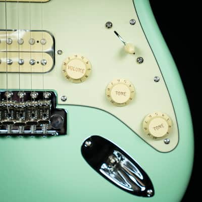 Fender American Performer Stratocaster HSS Satin Surf Green Maple Fingerboard (US22031221) image 16