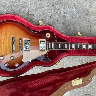 2023 Gibson Les Paul Standard '60s 2019 - Present - Bourbon Burst image 2