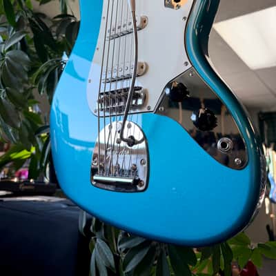 Fender Vintera II '60s Bass VI with Rosewood Fretboard 2023 - Lake Placid Blue image 5