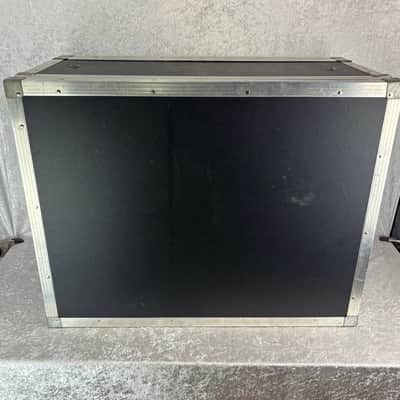 Roadie amp head road case with built in 6 space rack 6u image 15