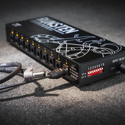 EBS Runsten Isolated Pedalboard Power Supply - 10 DC Outputs up to 900mA, Switchable 9V/12V, 2 USB Ports, Ultra-Low Noise, Universal 100-240V, Compact 310g image 4