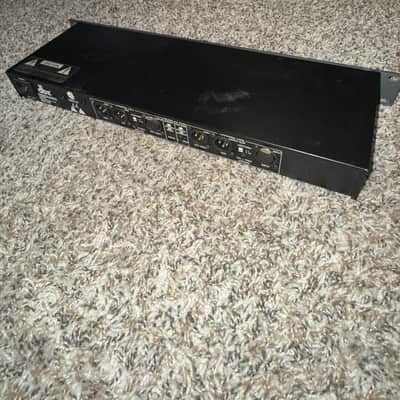 DBX 223XL Stereo 2-Way / Mono 3-Way Crossover 2000s - Gray image 3