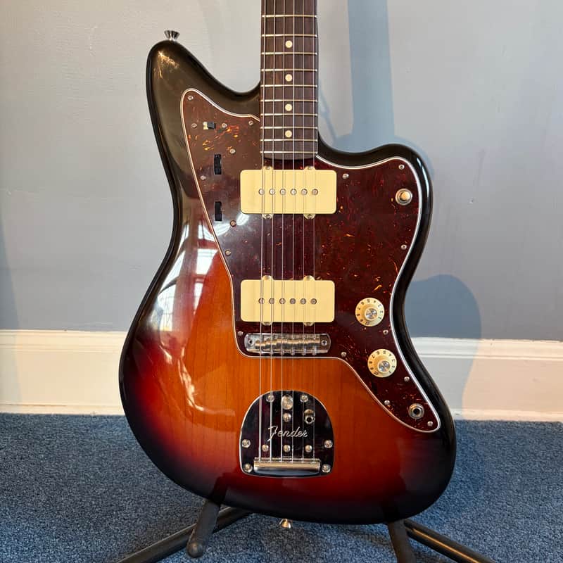 Fender American Professional II Jazzmaster - 3-color Sunburst with Rosewood Fingerboard