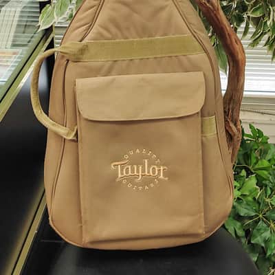 Taylor Baby Taylor (BT1) Acoustic Guitar 3/4 Travel Guitar - Natural image 15