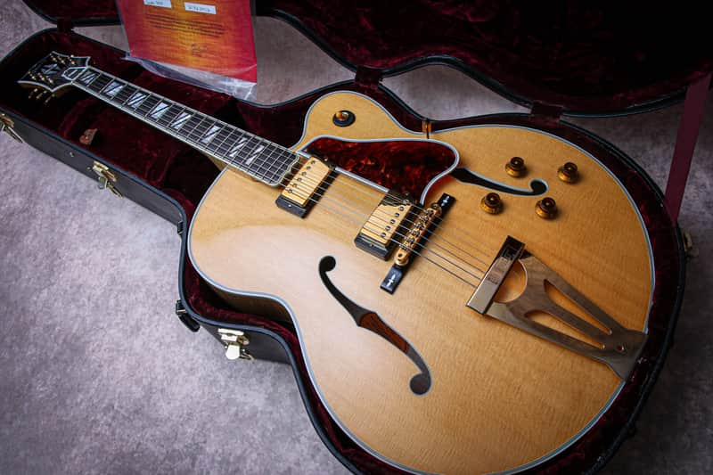 GIBSON USA Custom Shop Art & Historic Super 400 "Natural + Ebony" (2002) image 1