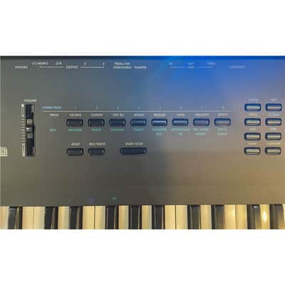 Korg X2 Synth,Second-Hand image 2