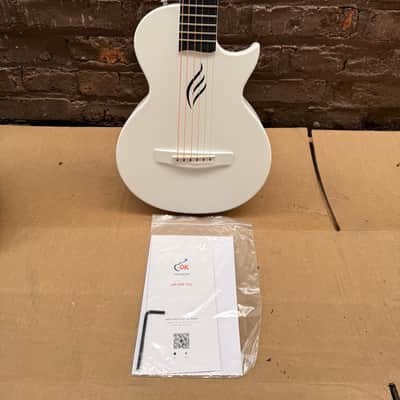 Enya Nova Go Mini Carbon Fiber Acoustic Guitar – White – B-Stock w/ Case image 8