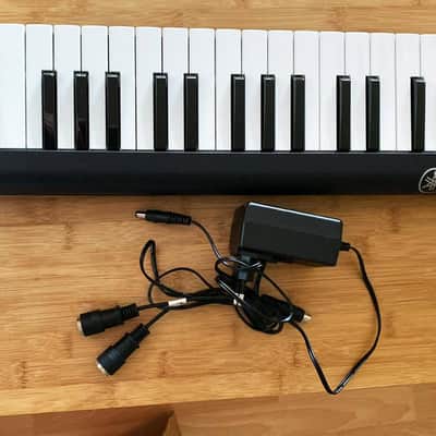 Yamaha Sonogenic SHS-500B black 37-key keytar / shoulder keyboard keytar synth Mint condition image 2