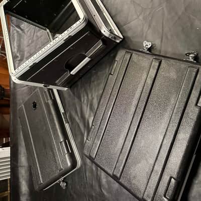 GGator GRC-8X2 8U Top / 2U Front Console Audio Rackator image 9