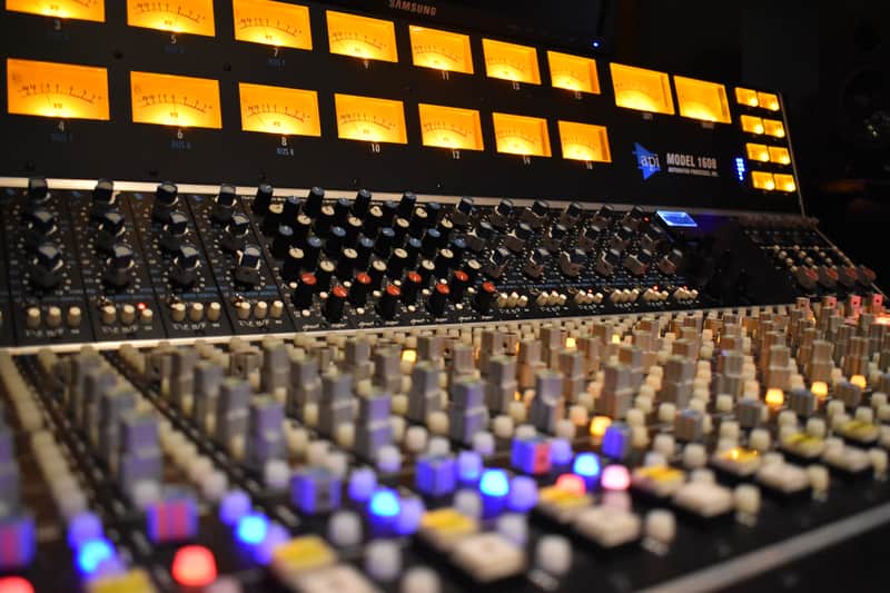 API 1608 console with Sterling modular desk for API 1608 plan B style with spk platform and LCD arm image 1