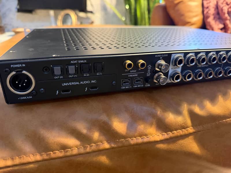 Universal Audio Apollo 8 Duo USB-C upgraded and Dual UAD-2 Quad