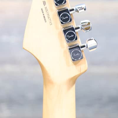 Fender Player Stratocaster Lake Placid Blue Maple Fingerboard Electric Guitar image 9